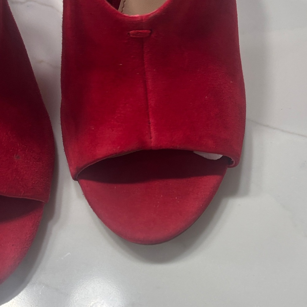 Elegant Red Suede Peep-Toe Heels - Picture 4 of 17